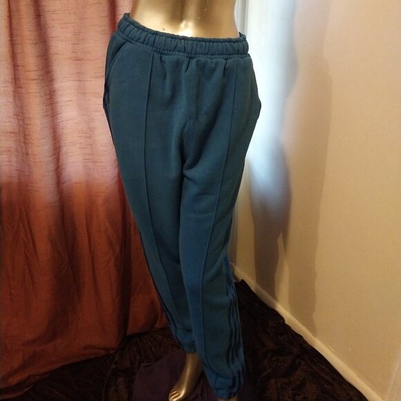 Adidas Originals Ivy Park NEW 2 PC Set + A FREE Ivy Park Set Added Bonus* - Picture 2 of 16